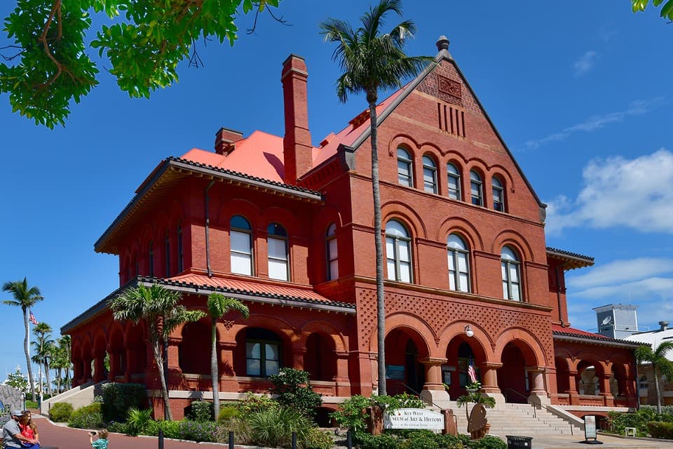 Key West Historic Homes and Island History - Small Group Walking Tour